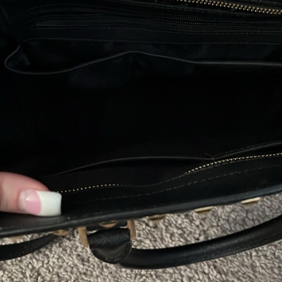 Michael kors purse - Picture 2 of 5